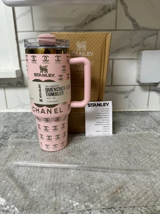 1 STANLEY TUMBLER 40oz (1.18 L)! Ultimate Gym, Office & University Essential - Image 3